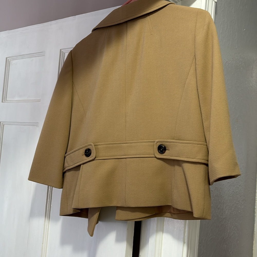 Loft taupe blazer with 3/4 sleeves, size 12 - Picture 4 of 4
